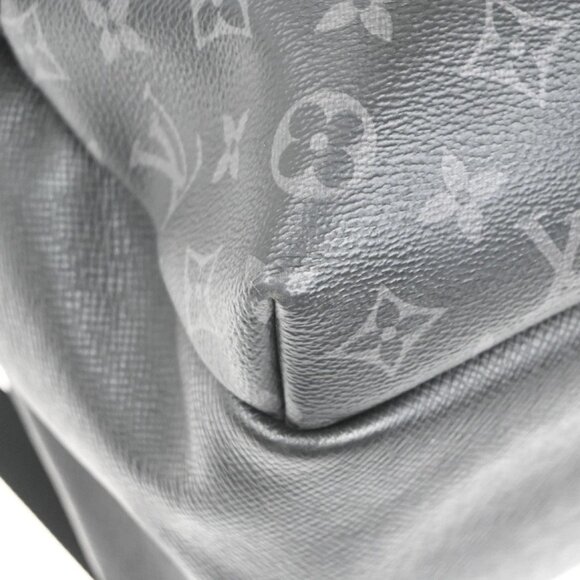 LOUIS VUITTON Discovery Backpack Taiga Llama Leather Black SHW M30230 689RL794 main image 15